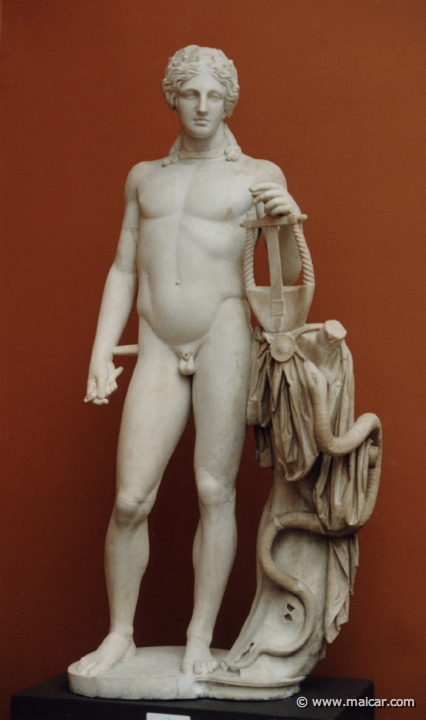 Roman statue by Apollonius