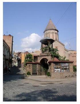 Старая улочка Тбилиси, которым часто любовался Высоцкий Фото Т.Суладзе