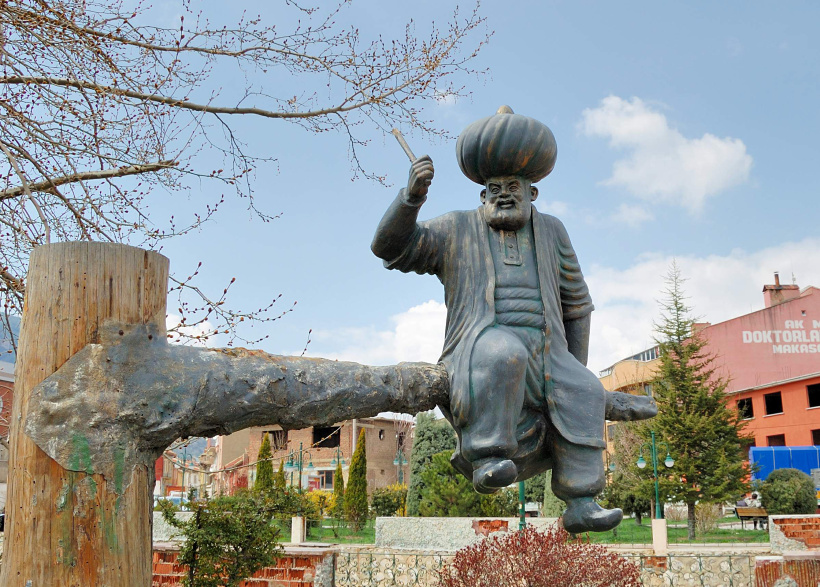 Памятник Ходже Насреддину в Турции
